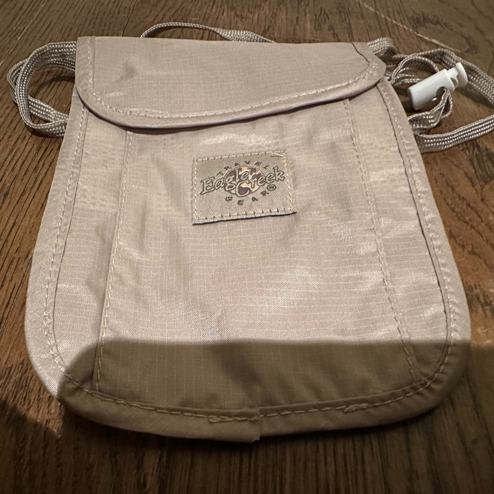 Eagle Creek Travel Gear Hidden Travel Wallet around neck light weight beige